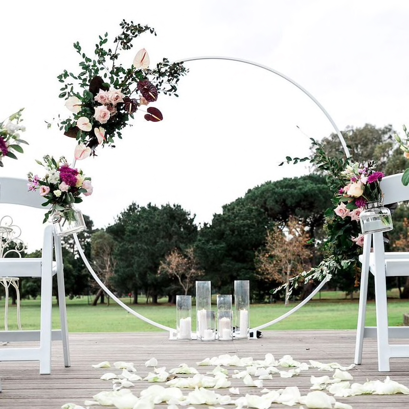 Round Ring Arch White - <p style='text-align: center;'>R 600</p>